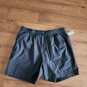 NWOT Lululemon Zeroed In Linerless shorts